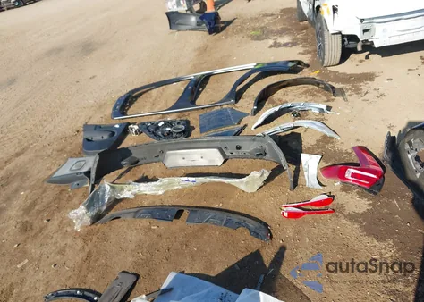 2021 Volvo Xc40 T5 R-Design from USA, damaged, VIN YV4162UM4M2612558